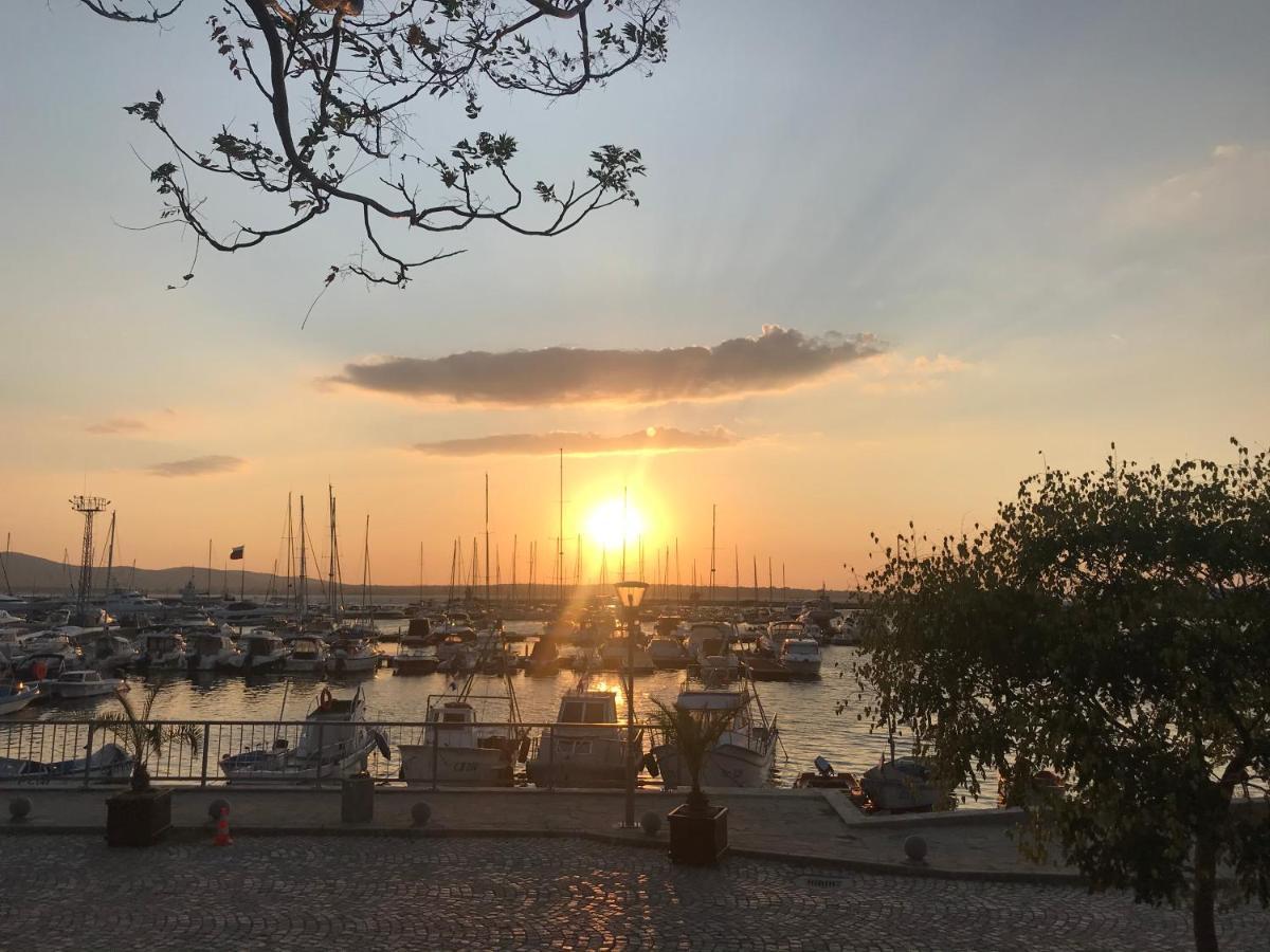 Santa Marina 2-Bedroom Apt. W/ Sea View + Terrace Sosopol Exterior foto